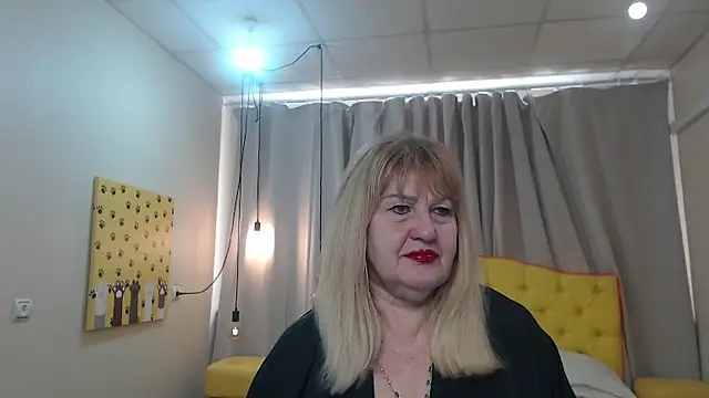 EmmaEllison online show from 10, 3, 2026