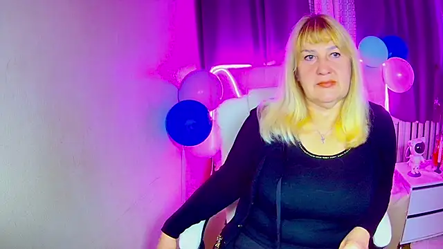 EmmaEllison online show from 23, 9, 2025