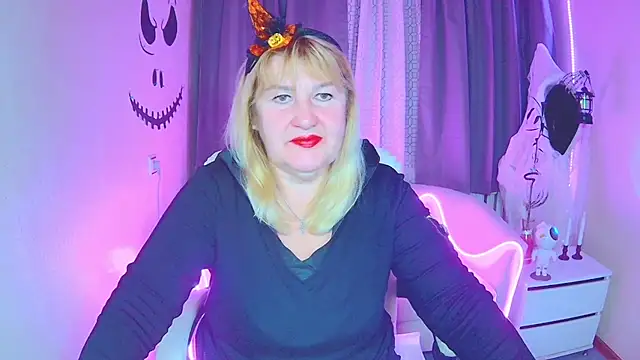 EmmaEllison online show from 31, 10, 2025