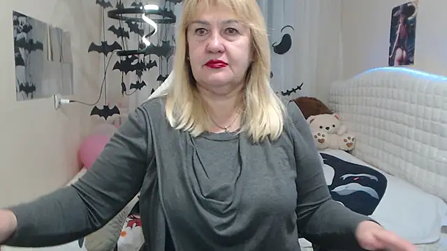 EmmaEllison online show from 29, 10, 2025