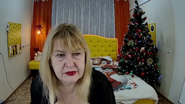 EmmaEllison online show from 13, 1, 2026