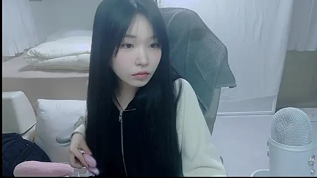Snapshot of lengiiiii chatting on 9, 10, 2025 lengiiiii online show from 9, 10, 2025