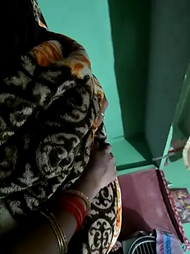 Snapshot of surendersingh123boy chatting on 4, 10, 2025 surendersingh123boy online show from 4, 10, 2025