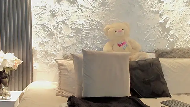 joselin rouse online show from 18, 4, 2026