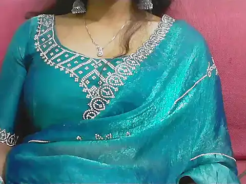 short girl  online show from 5, 2, 2026