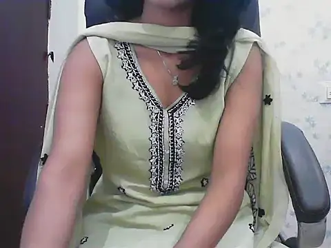 short girl  online show from 7, 3, 2026