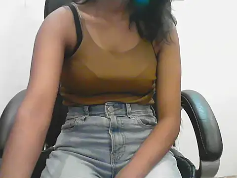Snapshot of short_girl_ chatting on 22, 5, 2026 short girl online show from 22, 5, 2026