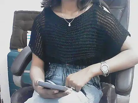 short girl  online show from 18, 3, 2026