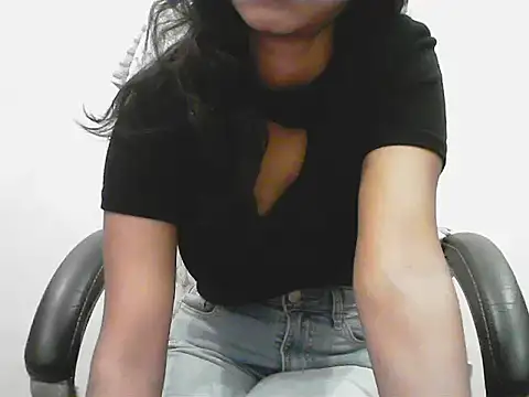 Snapshot of short_girl_ chatting on 29, 5, 2026 short girl online show from 29, 5, 2026