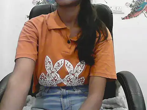 Snapshot of short_girl_ chatting on 29, 7, 2026 short girl online show from 29, 7, 2026