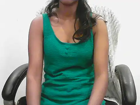 Snapshot of short_girl_ chatting on 30, 5, 2026 short girl online show from 30, 5, 2026