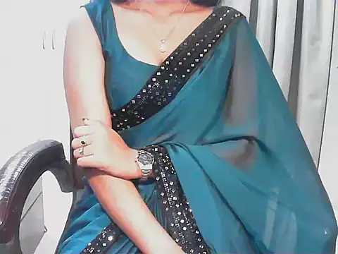 short girl  online show from 3, 11, 2025