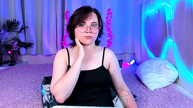 Snapshot of -SweetLili chatting on 25, 9, 2025 -SweetLili online show from 25, 9, 2025