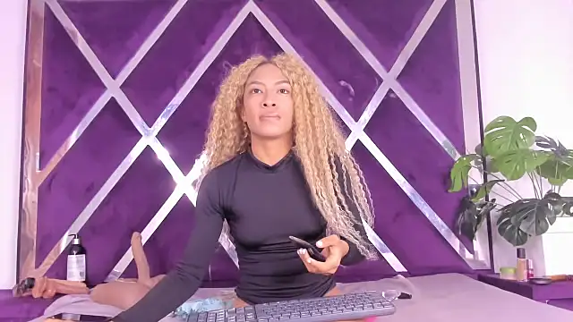 angelkyraasm online show from 7, 1, 2026