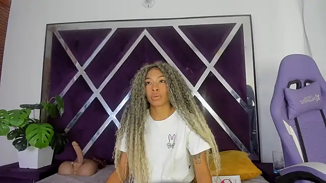 angelkyraasm online show from 10, 4, 2026