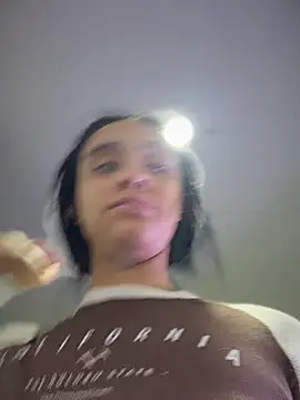 Isabella-Teen online show from 9, 4, 2026