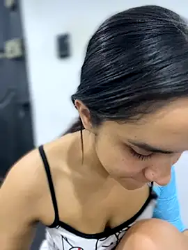 Isabella-Teen online show from 27, 10, 2025