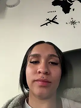 Isabella-Teen online show from 21, 4, 2026