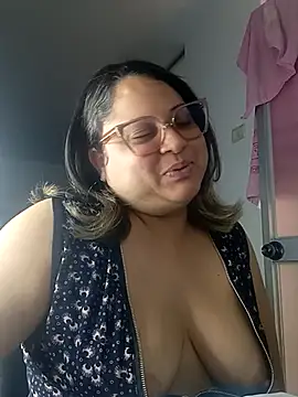 Chiki hot92 online show from 14, 10, 2025