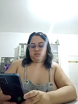 Chiki hot92 online show from 8, 11, 2025