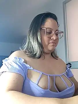 Chiki hot92 online show from 16, 10, 2025