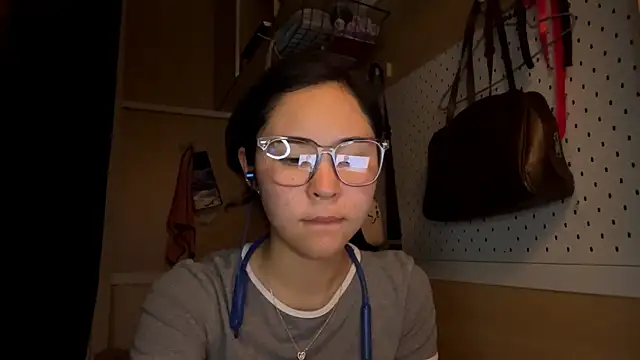 Snapshot of JennyCarpenter chatting on 12, 5, 2026 JennyCarpenter online show from 12, 5, 2026