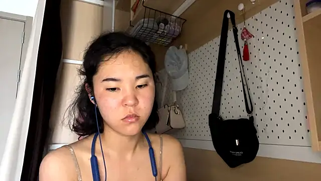 Snapshot of JennyCarpenter chatting on 4, 6, 2026 JennyCarpenter online show from 4, 6, 2026