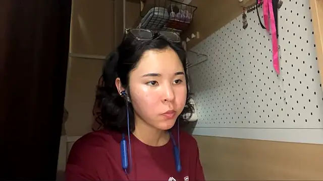 Snapshot of JennyCarpenter chatting on 15, 5, 2026 JennyCarpenter online show from 15, 5, 2026