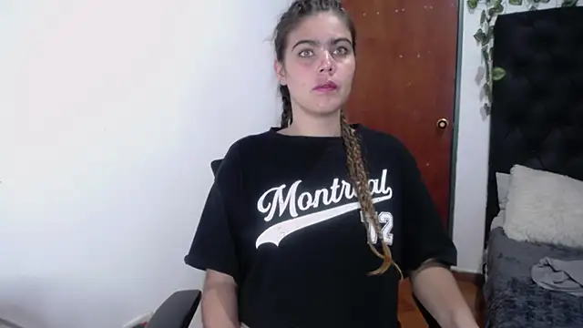 Snapshot of isabel_09 chatting on 1, 11, 2025 isabel 09 online show from 1, 11, 2025