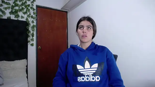 Snapshot of isabel_09 chatting on 5, 11, 2025 isabel 09 online show from 5, 11, 2025