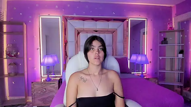 Snapshot of isabel_09 chatting on 9, 7, 2026 isabel 09 online show from 9, 7, 2026