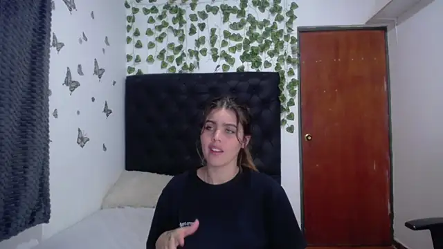 Snapshot of isabel_09 chatting on 15, 11, 2025 isabel 09 online show from 15, 11, 2025