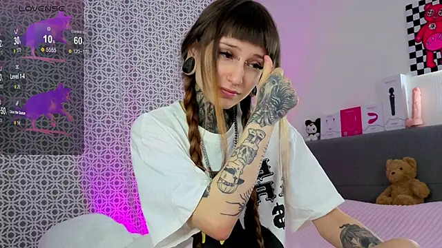 LilithPoison online show from 11, 1, 2026