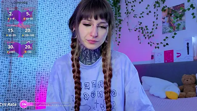 Snapshot of LilithPoison chatting on 17, 5, 2026 LilithPoison online show from 17, 5, 2026