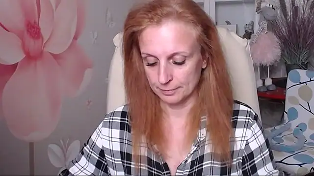 Snapshot of Venus_love1 chatting on 19, 6, 2026 Venus love1 online show from 19, 6, 2026