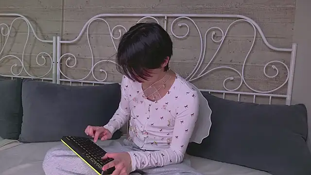 HeejinWang online show from 31, 10, 2025