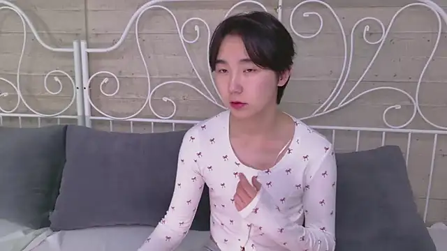 HeejinWang online show from 26, 10, 2025