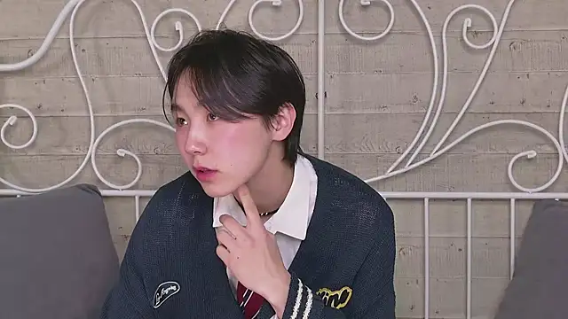 HeejinWang online show from 5, 10, 2025