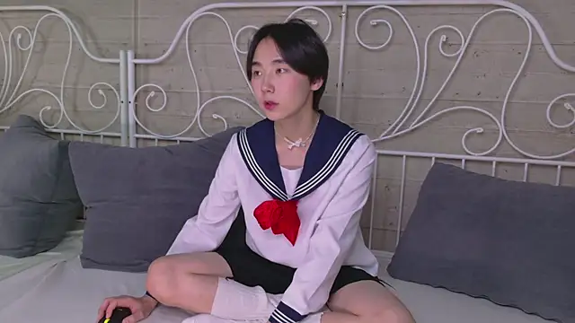 HeejinWang online show from 25, 10, 2025