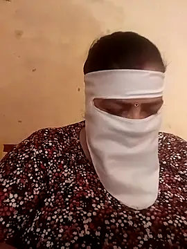 Love-890 online show from 4, 11, 2025