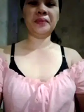 Snapshot of sweet_bella16 chatting on 16, 10, 2025 sweet bella16 online show from 16, 10, 2025