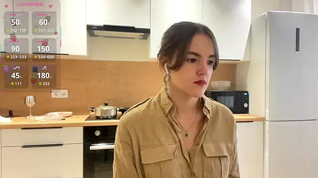 FavorLeila online show from 24, 9, 2025