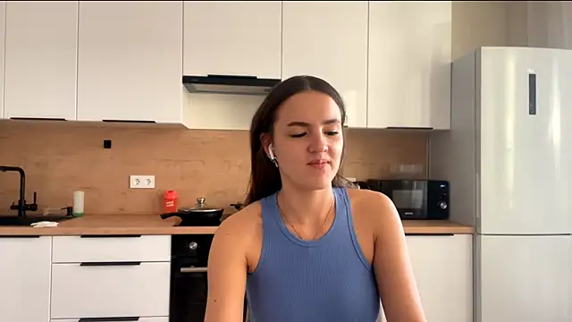 FavorLeila online show from 7, 10, 2025