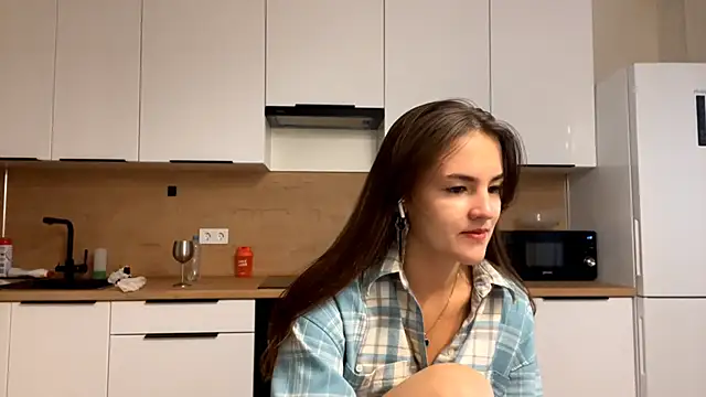 FavorLeila online show from 3, 10, 2025