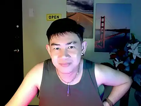 Snapshot of NaughtyGlow97 chatting on 5, 10, 2025 NaughtyGlow97 online show from 5, 10, 2025