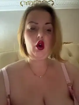 Piccolamonella29 online show from 17, 11, 2025