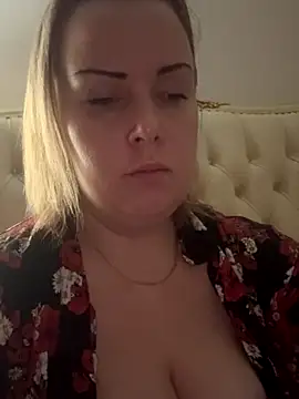 Piccolamonella29 online show from 17, 12, 2025