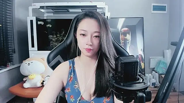 Keke-Bai online show from 4, 10, 2025