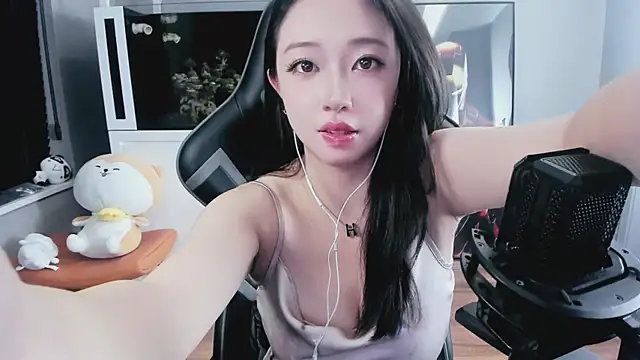 Keke-Bai online show from 29, 9, 2025