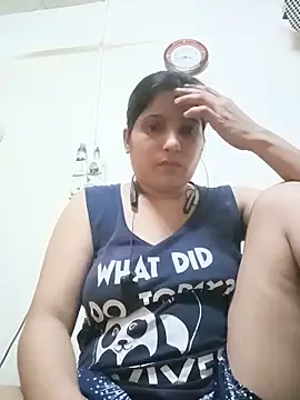 Snapshot of aliya-jaan71 chatting on 10, 6, 2026 aliya-jaan71 online show from 10, 6, 2026